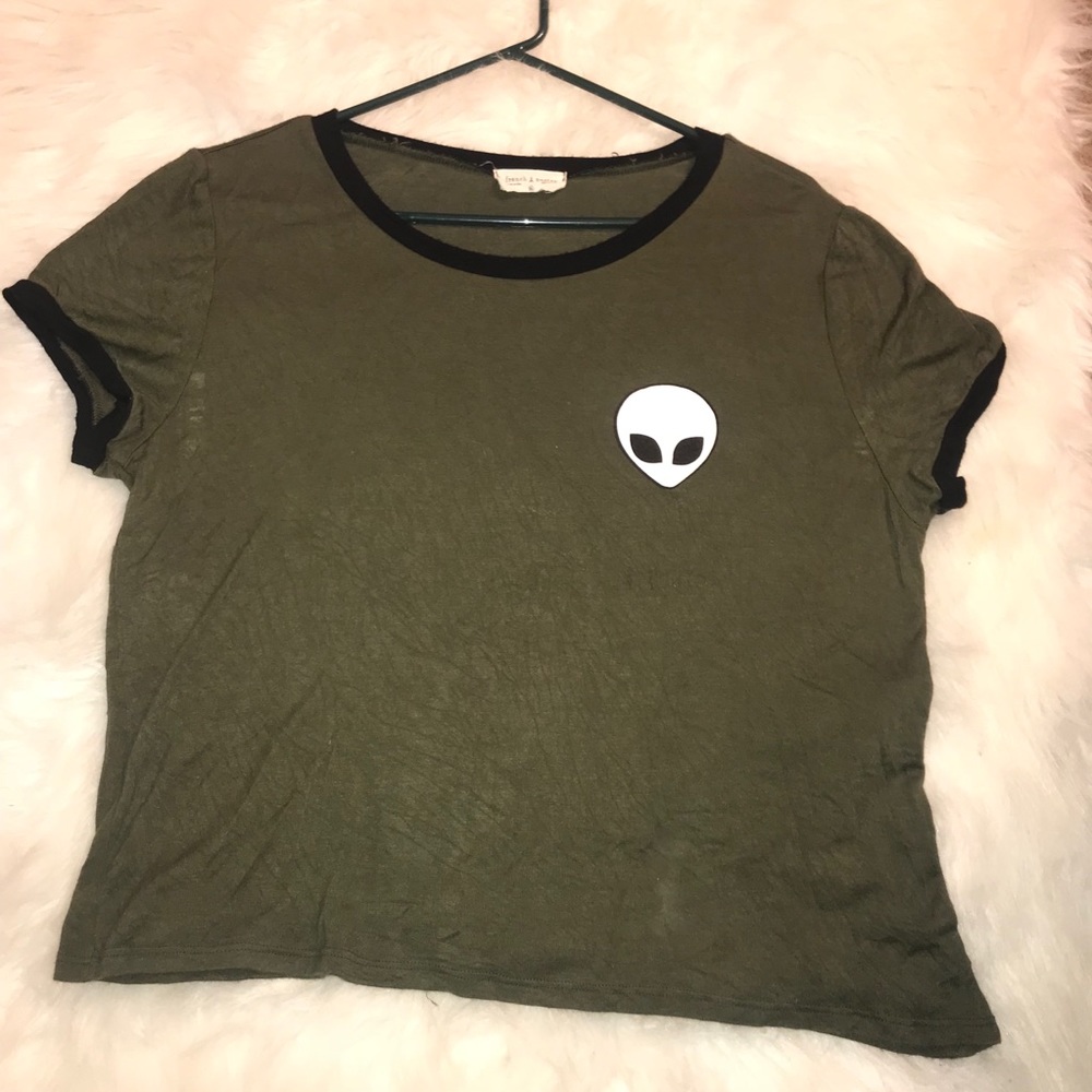 XL dark Olive Alien Rayon shirt with black outline